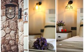 Bi Salkım Bozcaada Otel
